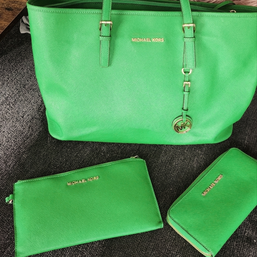 Michael kors set